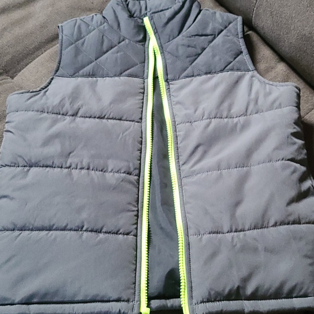 Boys vest w/pockets